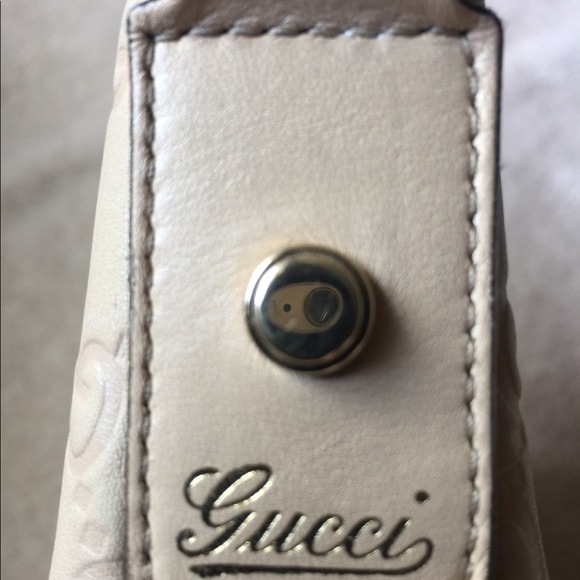 Gucci Handbag - Picture 3 of 6